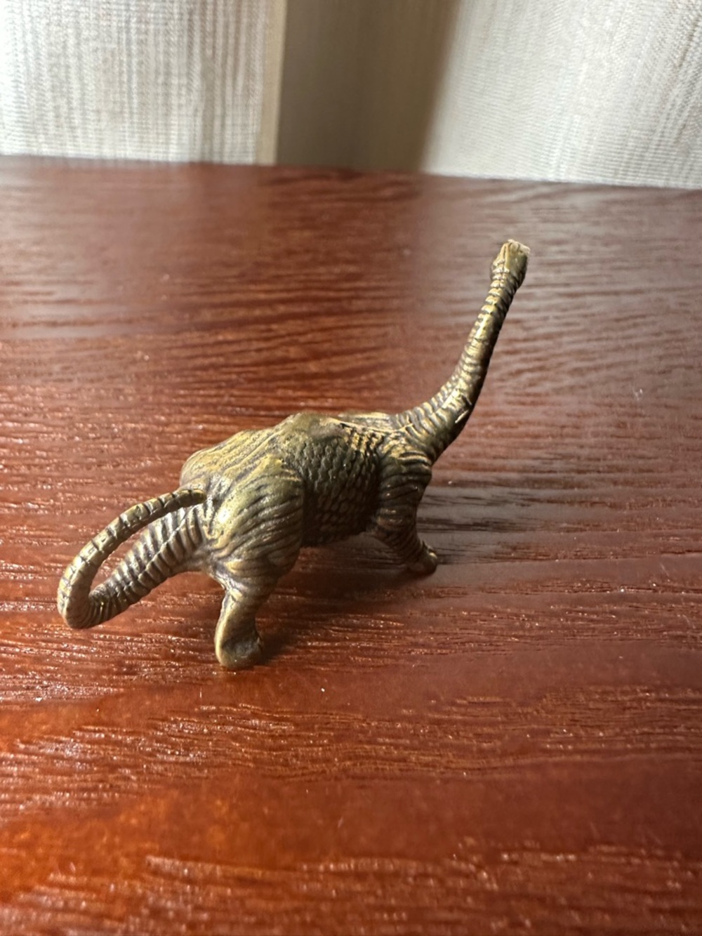 Brass-Colored Brachiosaurus Reptile Figurine - Vintage Style - Picture 11 of 14